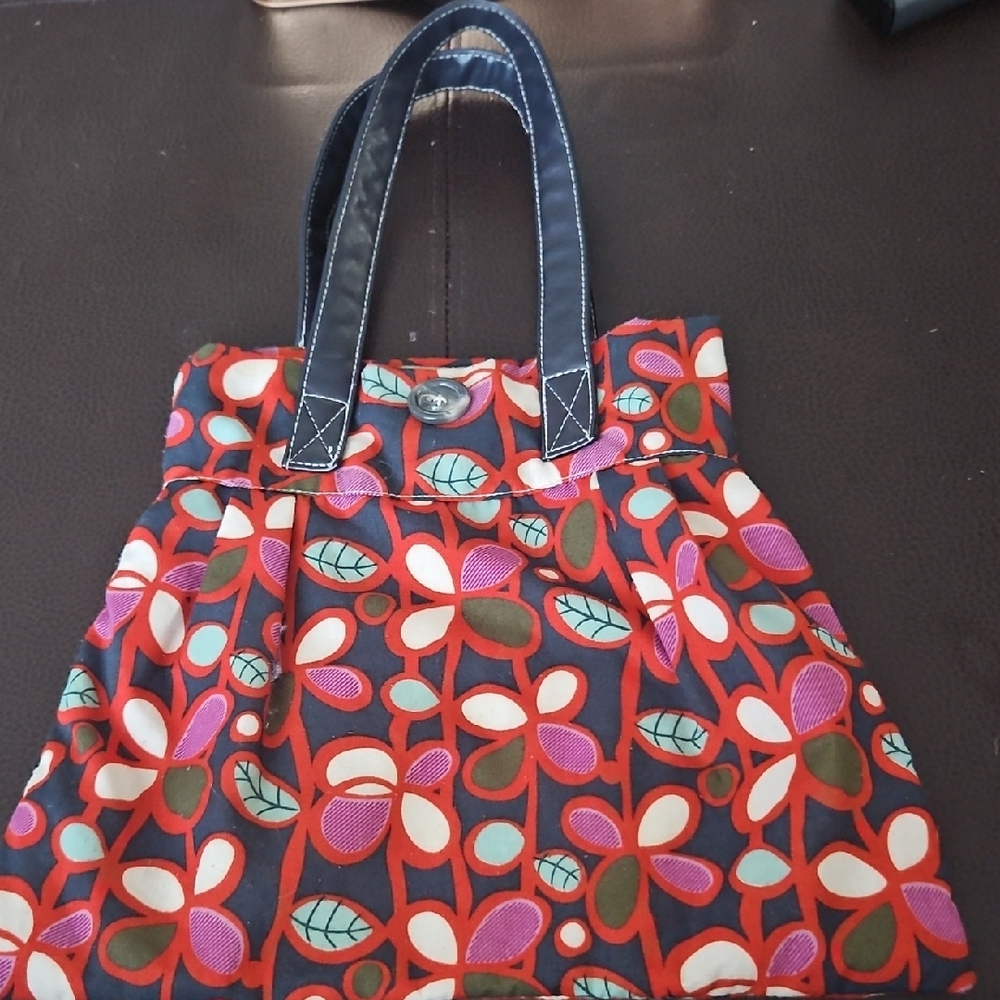 Atomophere Floral Patterned Tote Bag
